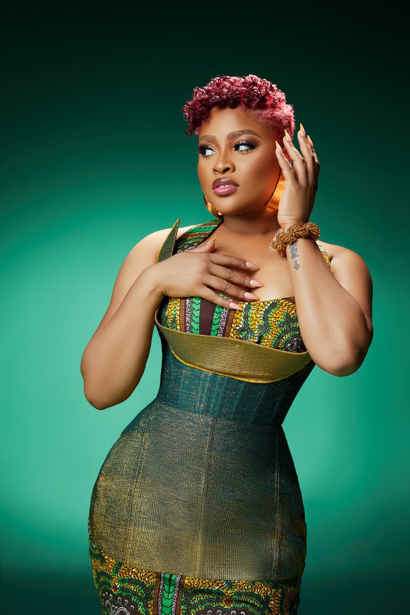 Adina_Thembi's tweet photo. Hey May 👋🏾🥂
#AfroGlow https://t.co/nr7FvKMp0p