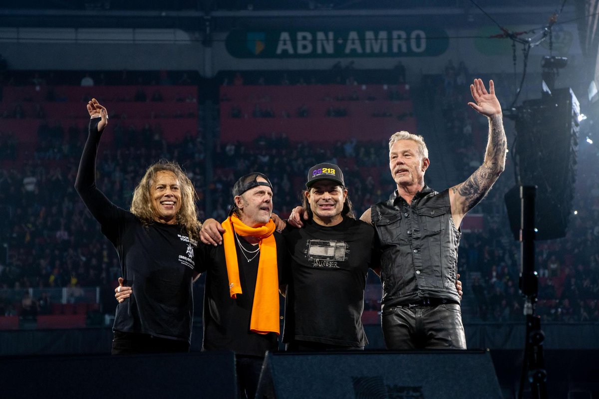 Wat een bijzonder moment in de geschiedenis van Blijf Groep!  De metalband <a href="/Metallica/">Metallica</a> trapte hun World Tour af in de Johan Cruijff ArenA. Hun non-profit organisatie #AllWithinMyHandsFoundation doneerde de tweede avond maar liefst €40.000 aan Blijf Groep.

PHOTO BY: @JEFF YEAGER