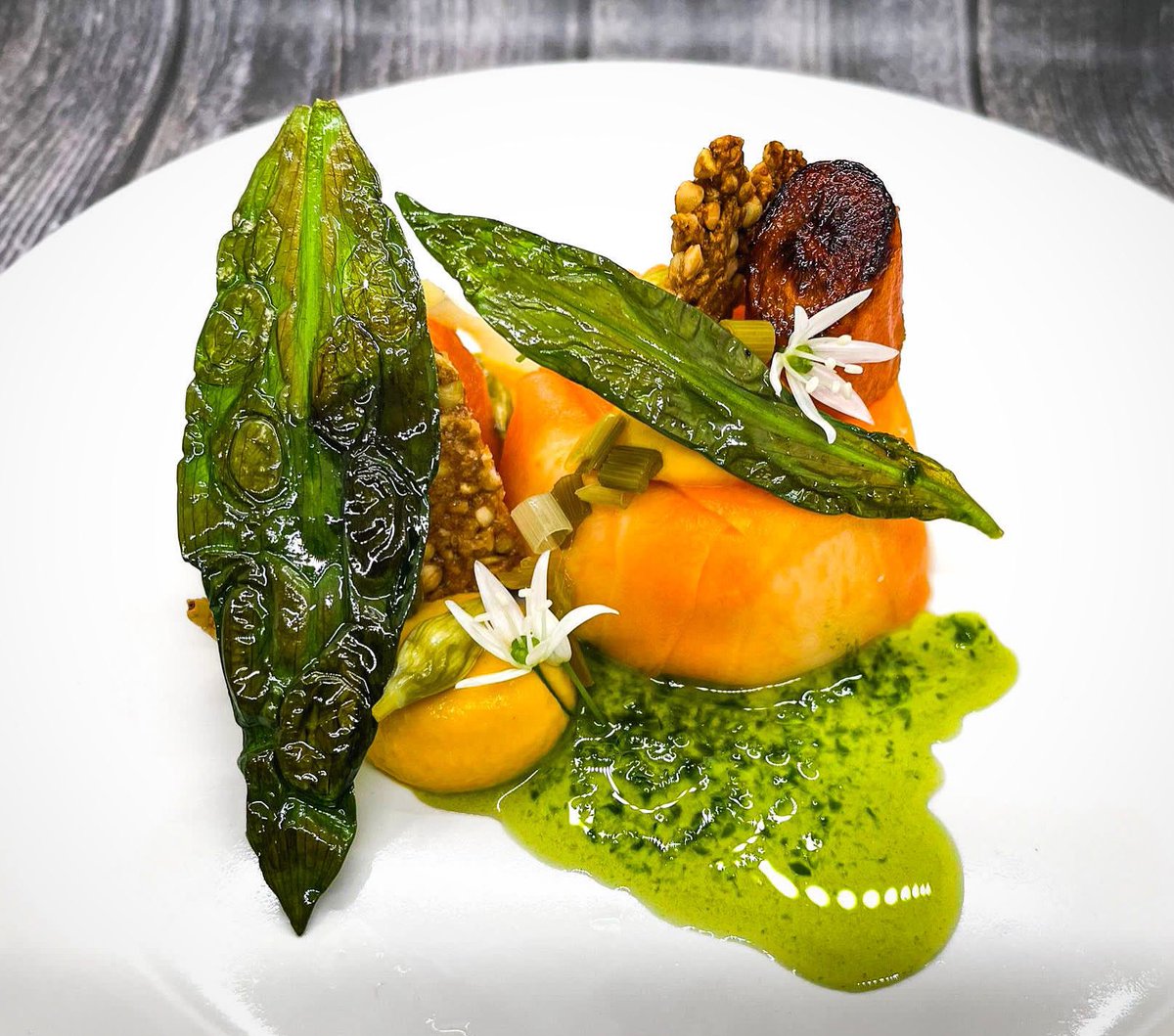 Carrot, hay, buckwheat, wild garlic

#veganfood #vegan #veganrestaurant