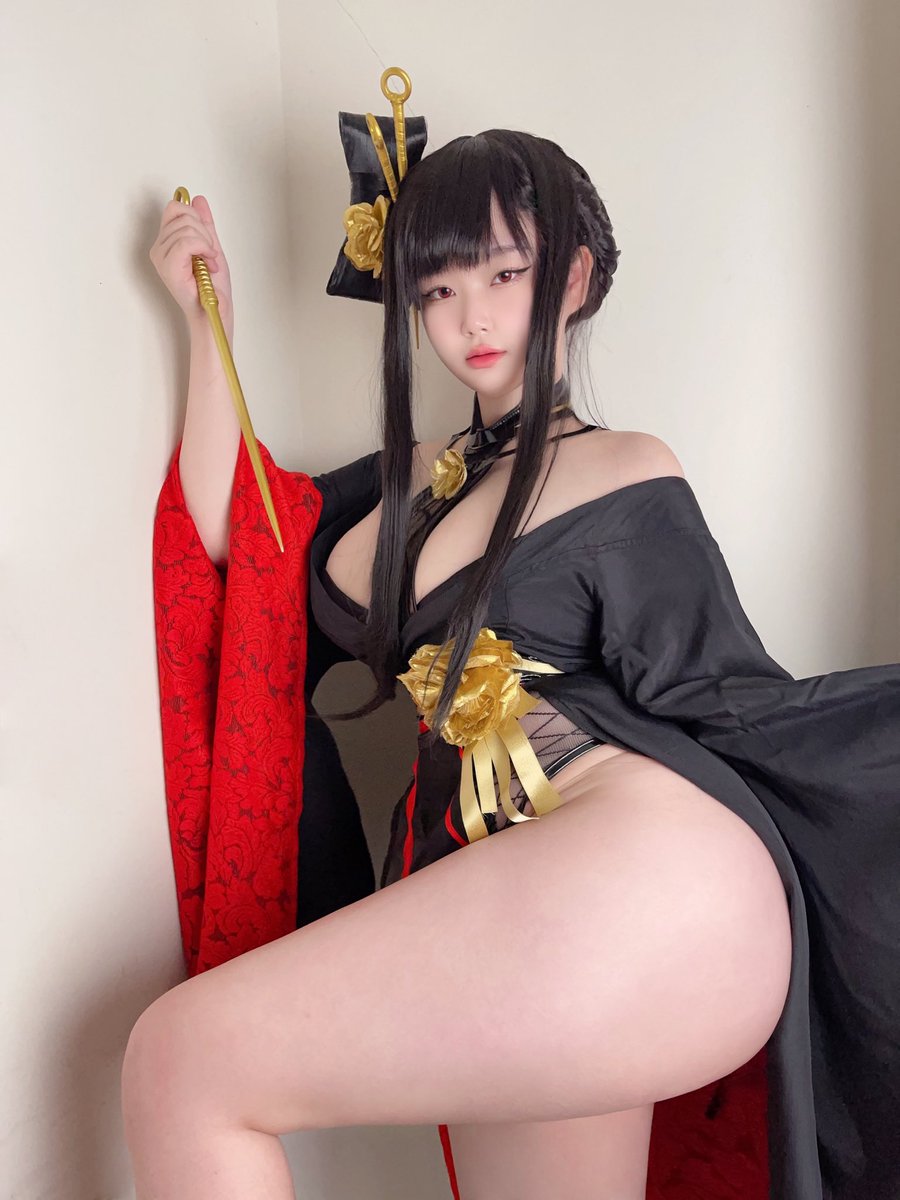 saizneko1710's tweet photo. Mama Yor https://t.co/aF3oWl07Lx