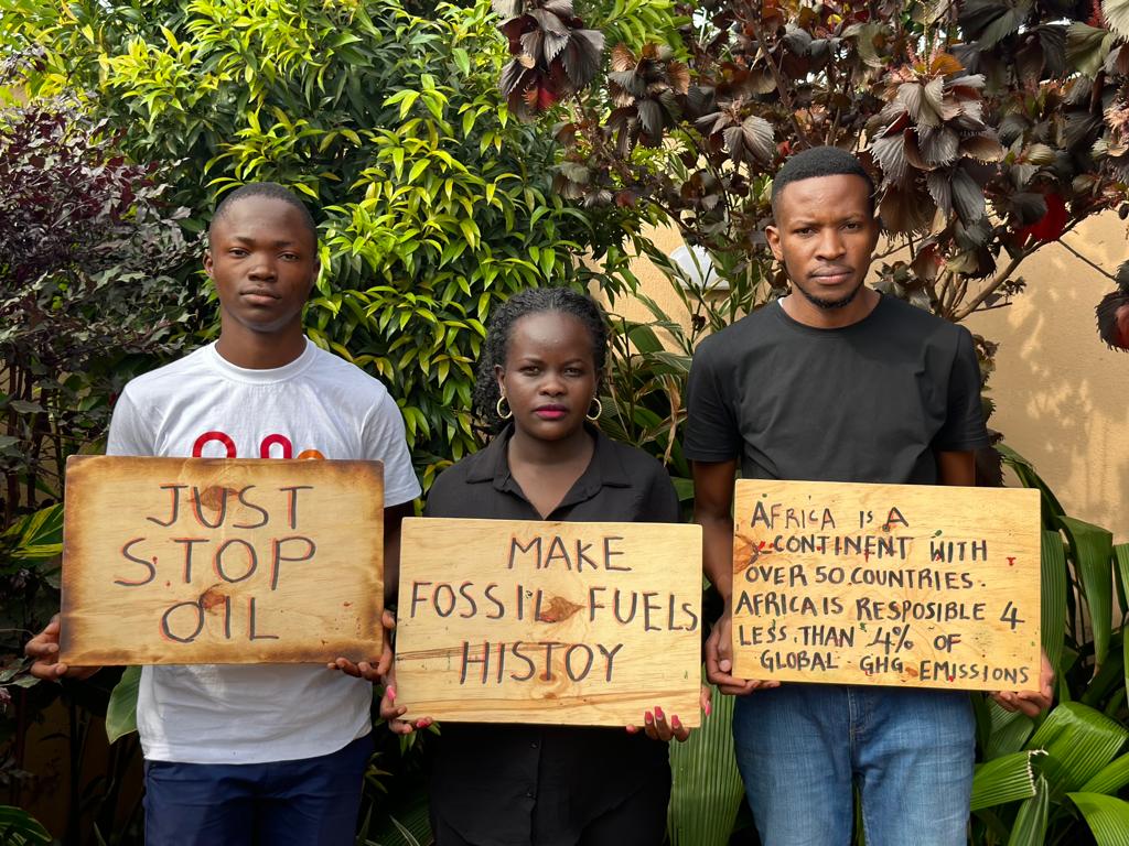 Guillaume KALONJI 🇨🇩🌍 (@guillaume0905kl) on Twitter photo Alternative is already there: investing in renewable energy. No more excuse, just stop investing in fossil fuels.
#EndFossil Fuels #MayWeOccupy <a href="/endfossil/">End Fossil International</a> Alternative is already there: investing in renewable energy. No more excuse, just stop investing in fossil fuels.
#EndFossil Fuels #MayWeOccupy <a href="/endfossil/">End Fossil International</a>