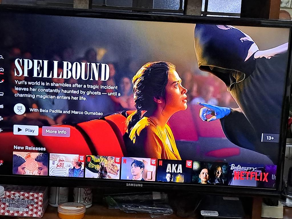 Here it is na.. After work na - watching #Spellbound Filipino adaptation! Promise! Maganda to, napanuod ko na sa sinehan before... 😍 Charming ni Marco! Galing ni Bela #SpellboundMovie #SpellboundTagalog #SpellboundFilipino @marcogumabao @padillabela @JalzZarate @Netflix_PH