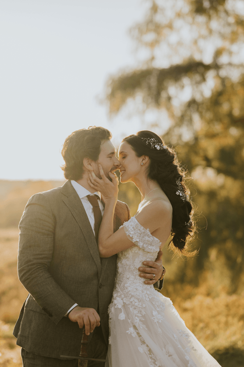 planestry's tweet photo. Beautiful non-traditional wedding vows between an Elf and her Ranger https://t.co/0VoowrMLfj https://t.co/617o2dukBY