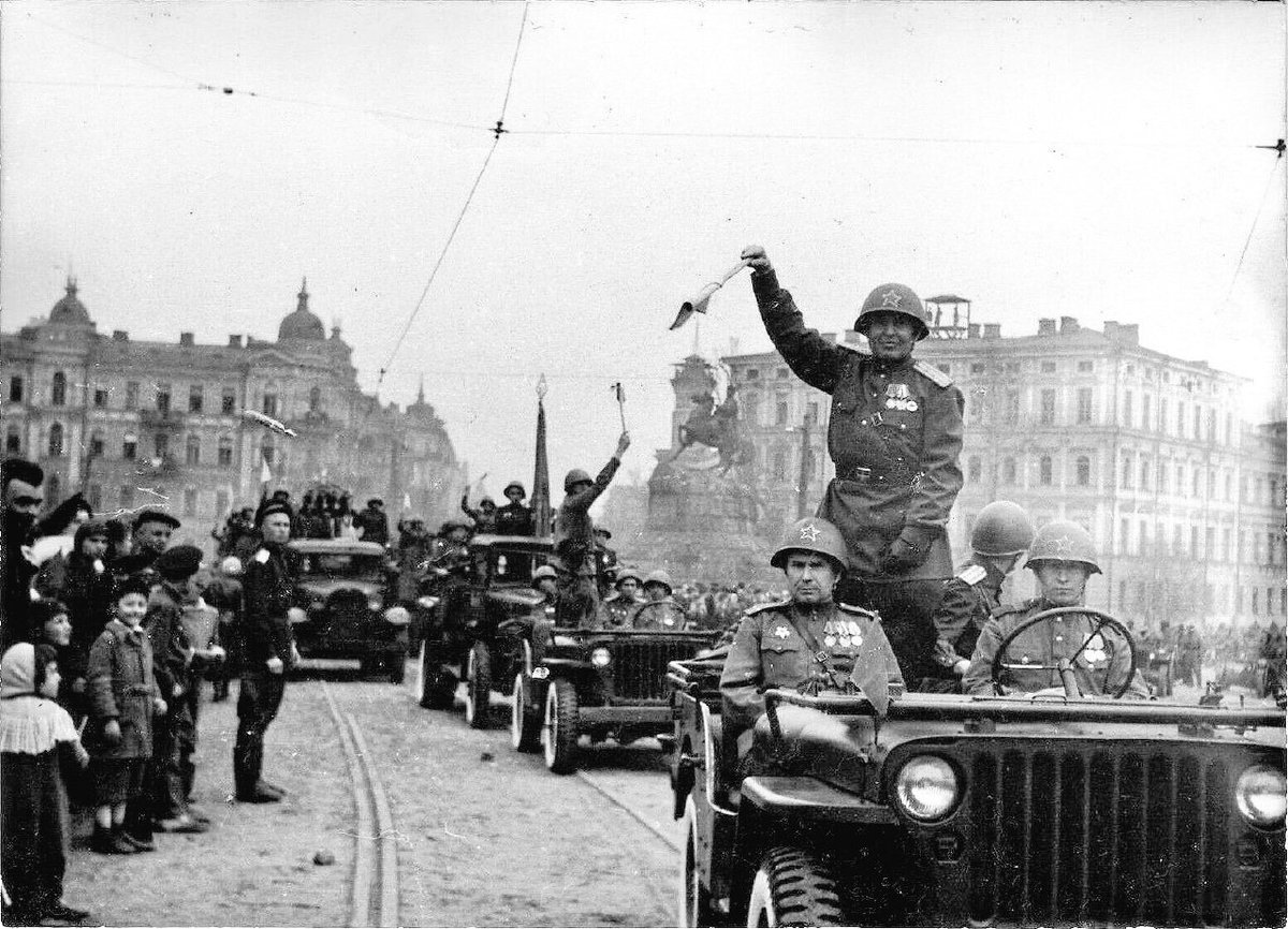 history__ru's tweet image. 1 мая 1945 года в Киеве