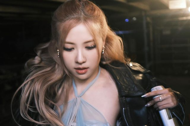 rose_says_roses's tweet image. ─ [ 23.04.30 ] 𝗿𝗼𝘀𝗲𝘀_𝗮𝗿𝗲_𝗿𝗼𝘀𝗶𝗲. 
“mexico city, te amo mucho ෆ”