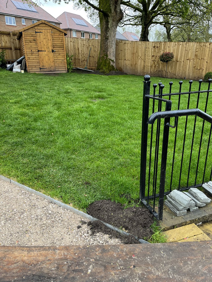 This bank holiday Monday i was at some new builds in #whittlelewoods. The customers had lived here for only 6 months and noticed that the mole activity had started to increase dramatically on their garden. #preston #lancashire #molecatcher #moleman #pestcontrol #gardenpests #lawn