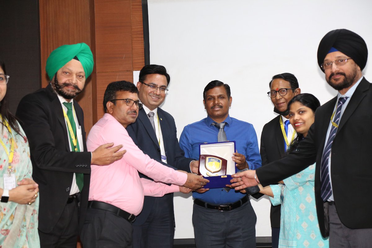 IndiatourismMoT's tweet photo. Ministry of Tourism, Government of India organised a Workshop of Yuva Tourism Club at Amity University, Greater Noida on May 1, 2023. The Ministry of Tourism helped the students to form a Yuva Tourism Club in their university. @tourismgoi @incredibleindia @AmityUni https://t.co/qcoqRgwTaS