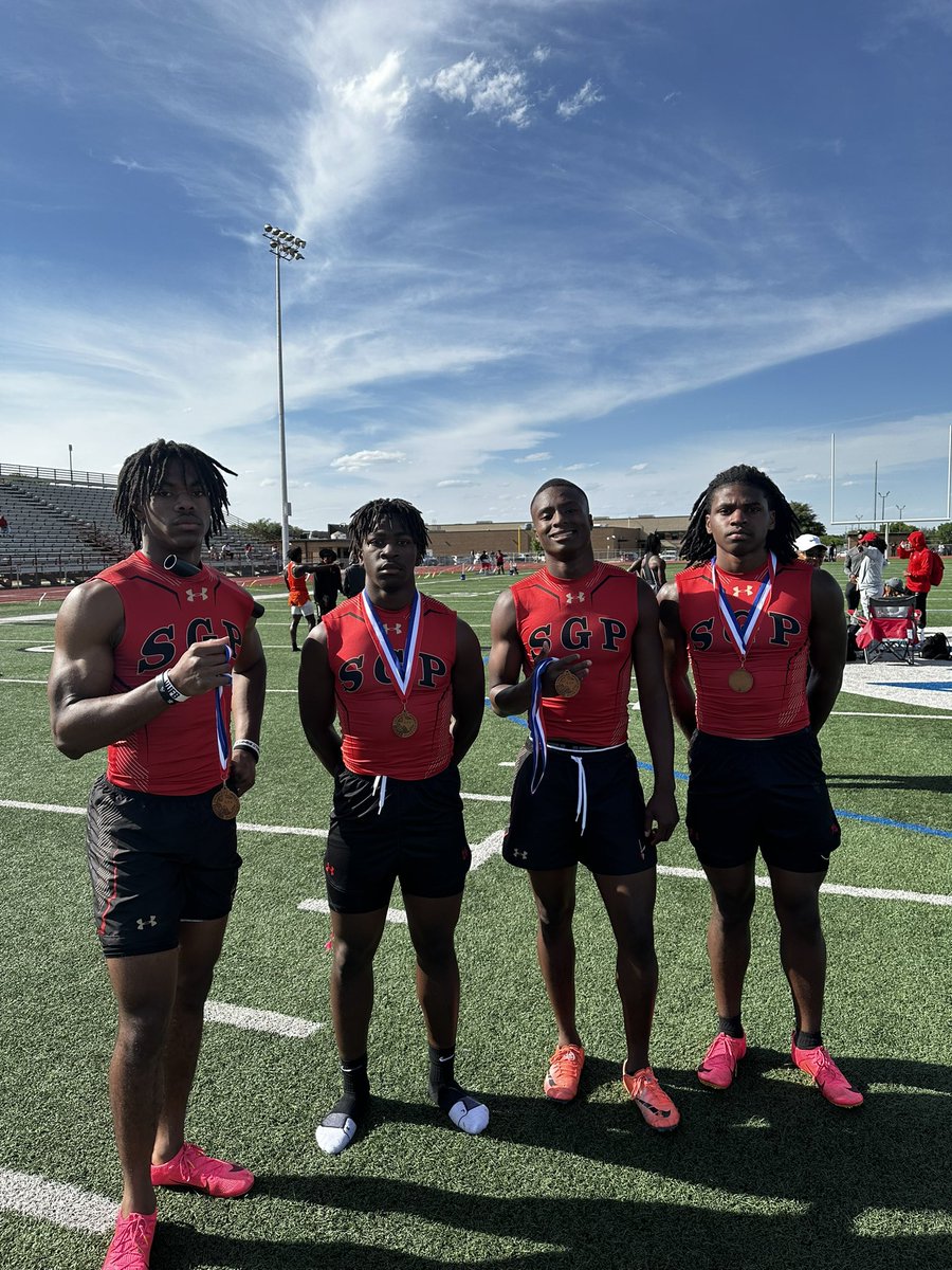 Proud of the work these young men have put in this season. Finished 5th at Regionals in the 4x200 m relay.   AJ Newberry, Ahmad Jenkins, D’arius Carmouche, and Leo Morris.