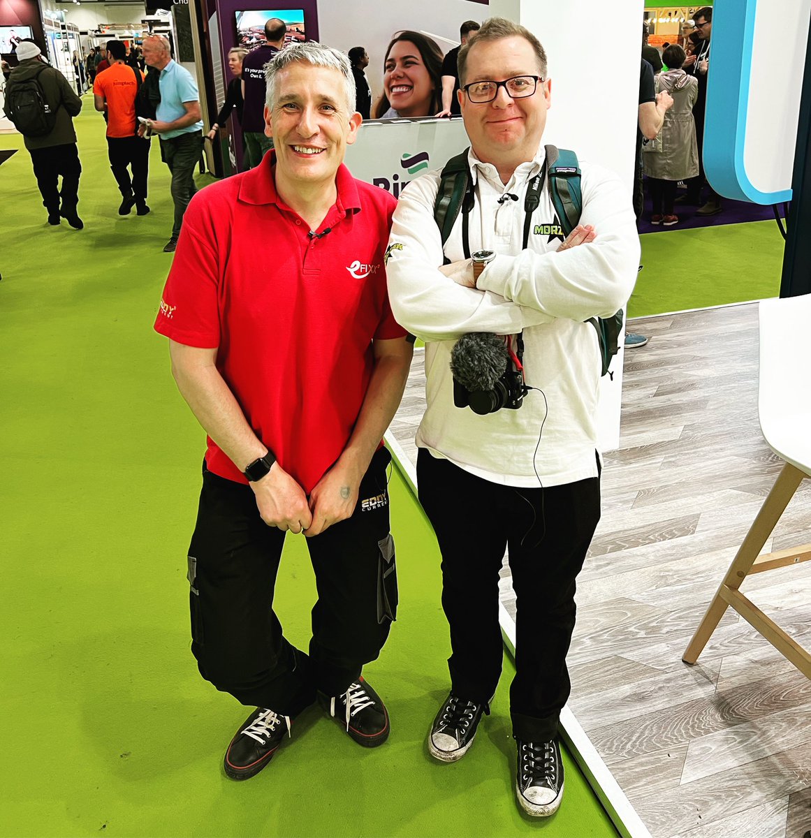 I swear Gordon from <a href="/efixx247/">efixx</a> was taller last time we met…
<a href="/FullyChargedShw/">@FullyChargedShw</a> Live South video coming later on our YouTube channel youtube.com/@morzakev