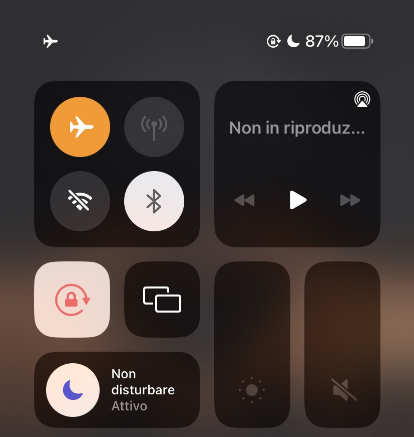 simoperri_'s tweet photo. lo: "se hai bisogno chiamami"
Sempre io: https://t.co/vM0bKgRtM0