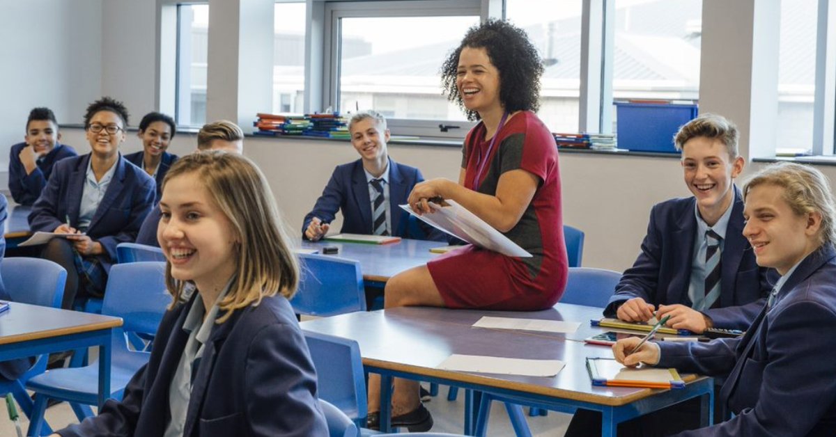 MorayHouse's tweet photo. Are you thinking of becoming a teacher? Join us online on May 23 at our #BecomingaTeacher Q&A and ask current #PGDE Secondary and #MScTLT students and teachers your questions to understand what becoming a teacher is really like.
Register: https://t.co/mhlGWITy4K https://t.co/tYC7nt2834