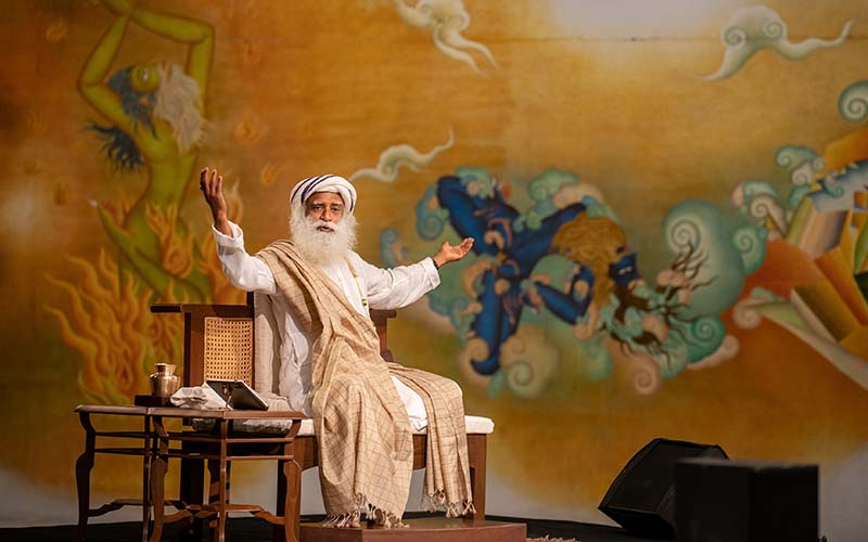 SadhguruJV's tweet photo. The goal of Life is Liberation, not control or power. It is to be Free from oneself, from what one has acquired, from the ways of body and mind, and from the polarities of Life. #SadhguruQuotes https://t.co/eAv0bWr7nu