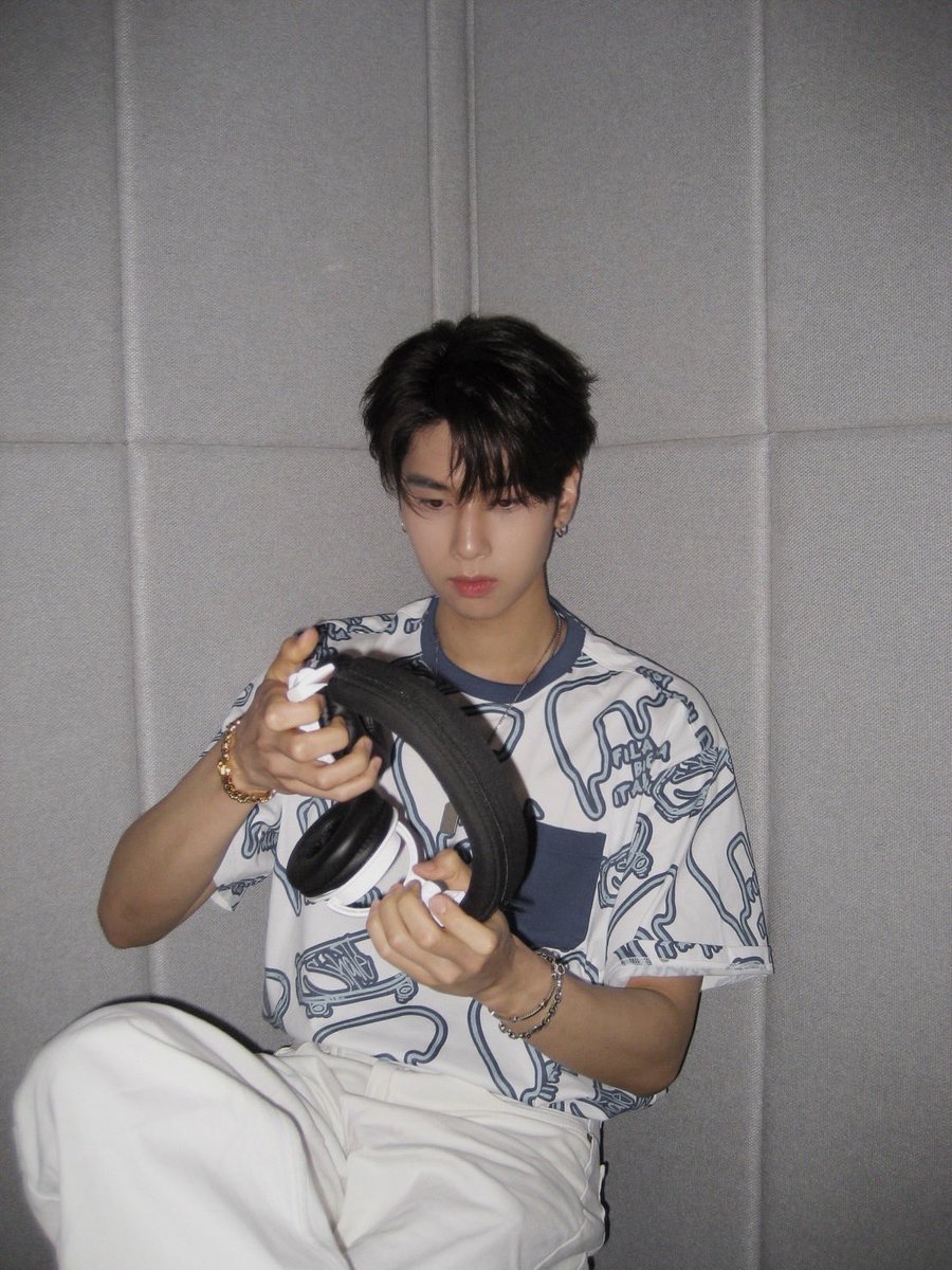 dunknatachai's tweet photo. มองนานๆ https://t.co/K9jVHK4WFj