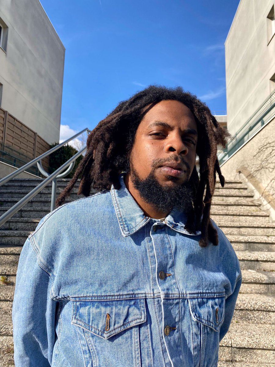 AsherToto's tweet photo. Definitely connected to the highest 🌞 the sun gravitates   above my head 

#totoasher #asher #reggae #reggaeartist #frenchartist #frenchreggae #singer #musician #rasta #sun #outfit #denimondenim #freeformlocs #roots #music #explore https://t.co/Vek7NsVTAW