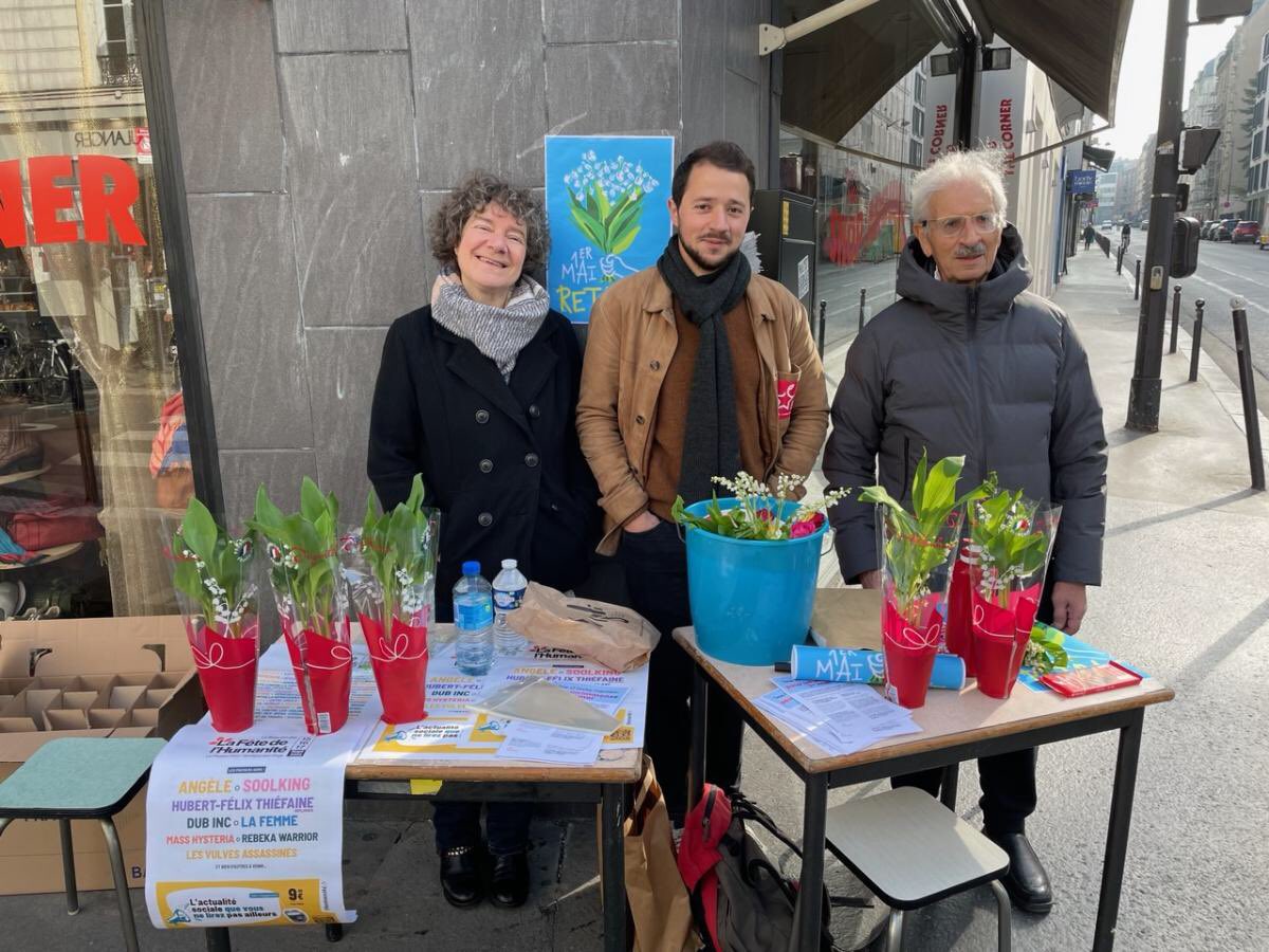 PCFParis11's tweet photo. Les communistes du 11e étaient nombreuses et nombreux ce matin pour vendre le muguet de l’espoir ce matin. Pour la retraite à 60 ans et pour les Jours Heureux ! https://t.co/xe9gnFAYxd