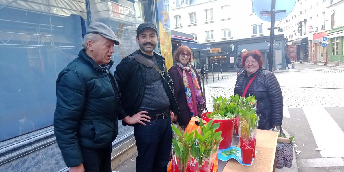 PCFParis11's tweet photo. Les communistes du 11e étaient nombreuses et nombreux ce matin pour vendre le muguet de l’espoir ce matin. Pour la retraite à 60 ans et pour les Jours Heureux ! https://t.co/xe9gnFAYxd