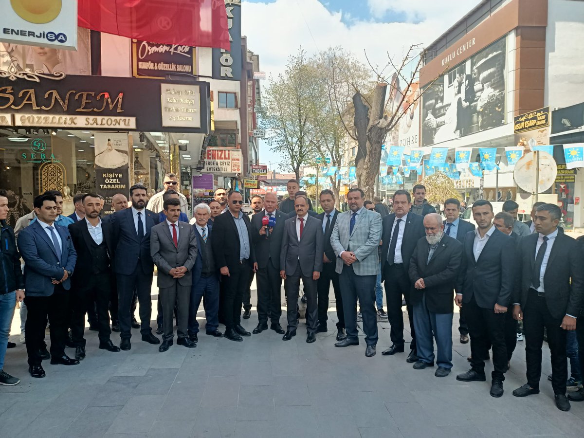 Meşru ve zaruri sebeplerden görevinden ayrılmak durumunda kalan #AtanamayanUzmanÇavuşlar ımızın 
Dernek açılışlarına katılım sağladık.

Uzmanlarımızın bu meşru çıkışını destekliyoruz.

Seçimden önce tamamı için atama bekliyoruz.

<a href="/tcbestepe/">T.C. Cumhurbaşkanlığı</a> 
<a href="/gundes_46/">MUSTAFA GÜNDEŞLİ</a> 
<a href="/ATAUZDER/">ATANAMAYAN UZMANLAR DERNEĞİ RESMİ X HESABI</a>