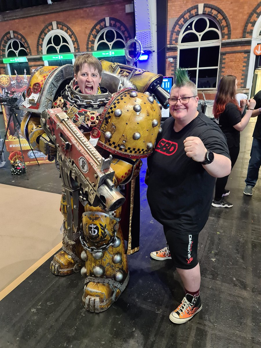 jaxgough's tweet photo. Hanging out with Limestone Forge the #WHFest23 cosplay winner!
#whfest2023 https://t.co/tBpzBmEj43