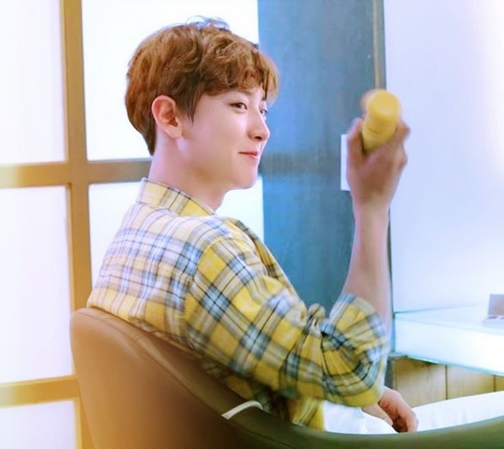 hourly chanyeol tweet media