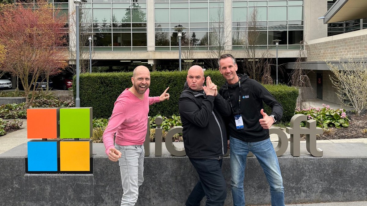 Hoogtepunten van de #MVPSummit2023! 🏔

De 2023 editie van de #MVPSummit was de eerste in-person summit in drie jaar en wederom een om nooit te vergeten. We spraken met <a href="/maarteneekels/">Maarten Eekels</a>, <a href="/rfjschouten/">Robert Schouten</a> en @LoryanStrant over hun ervaringen.

Nieuwsgierig? 👉 hubs.li/Q01N8QsV0