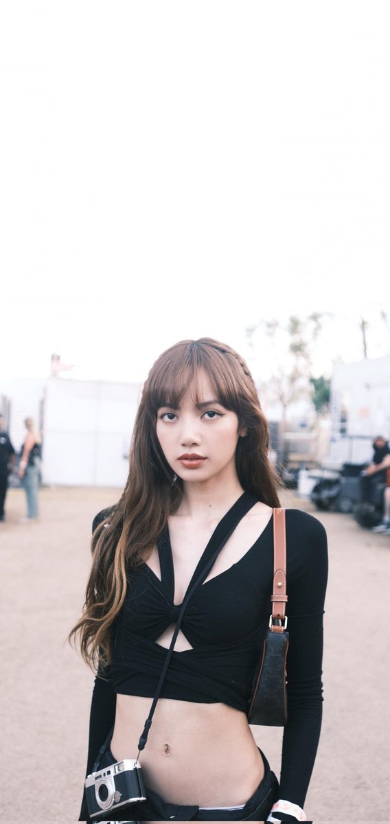 ImBlink04's tweet photo. Lisa wallpapers 💛
#lisa #lisawallpaper #blackpink #BORNPINK #블랙핑크 #리사 
✨EXTENDED WALLPAPERS VER ✨ https://t.co/enMbrUW4Ih