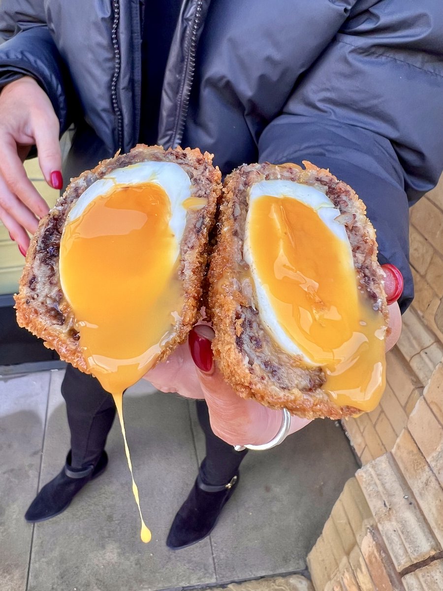 CORONATION WEEK IS HERE 🇬🇧 from Thursday we'll be dishing out our chef's specials all based around classic British dishes we know &amp; love 🤤 

You don't wanna miss these #Altrincham!!