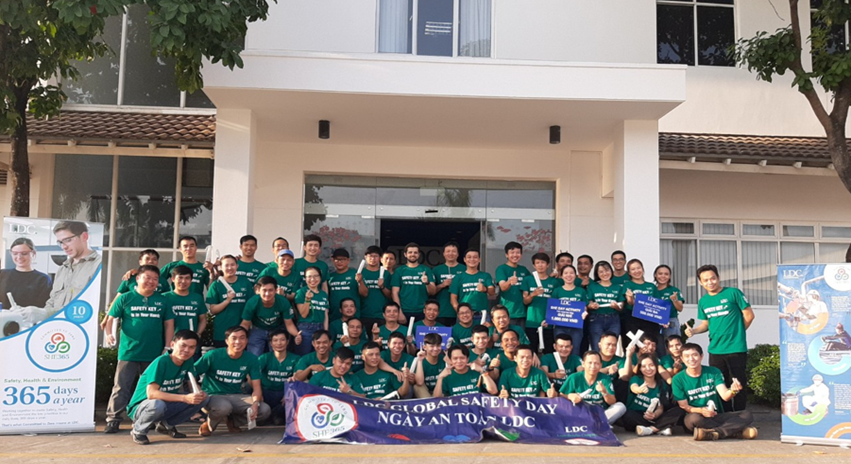 WeAreLDC's tweet photo. Prioritizing #safetyandhealth is part of our DNA!
Learn more about our Safety, Health and Environment efforts, and how we ensure all of #TeamLDC prioritizes #SHE365 days a year, for a safer, more sustainable future of food and agriculture.
https://t.co/WKeLScwtO5
#SHEDay https://t.co/HrN81m4PF1