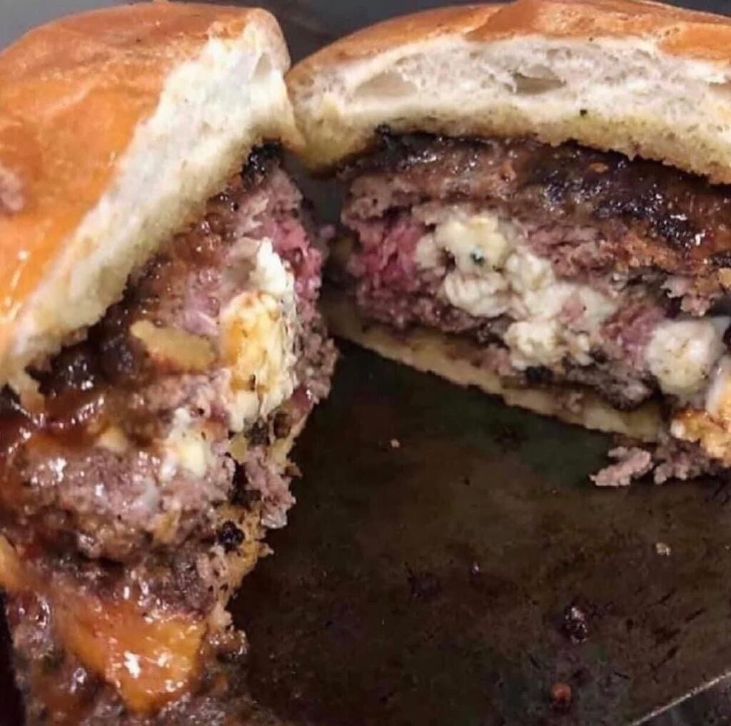 YoMamasMeals's tweet photo. Mama’s Blue Cheese &amp; Bacon Stuffed Burger is the #MealOfTheDay ORDER ONLINE click link in bio #OrderPayPickUp https://t.co/yp96vY7nJ9