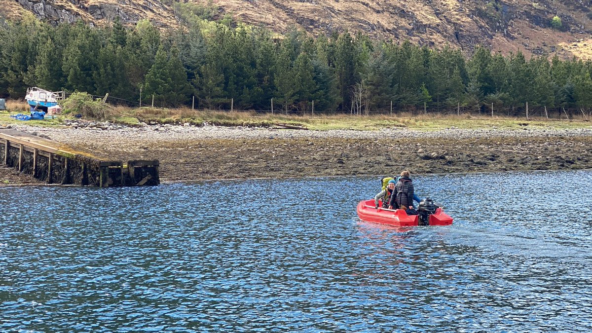 Doune_Knoydart's tweet photo. Today’s #loowithaview comes again from beautiful Tarbet Bay on Loch Nevis where we’re sitting on a mooring. With guests off for climbs, hikes and picnic strolls, wee Bob has taken the opportunity to get the fishing rods out…no bites so far. https://t.co/pd2JNEiLEv