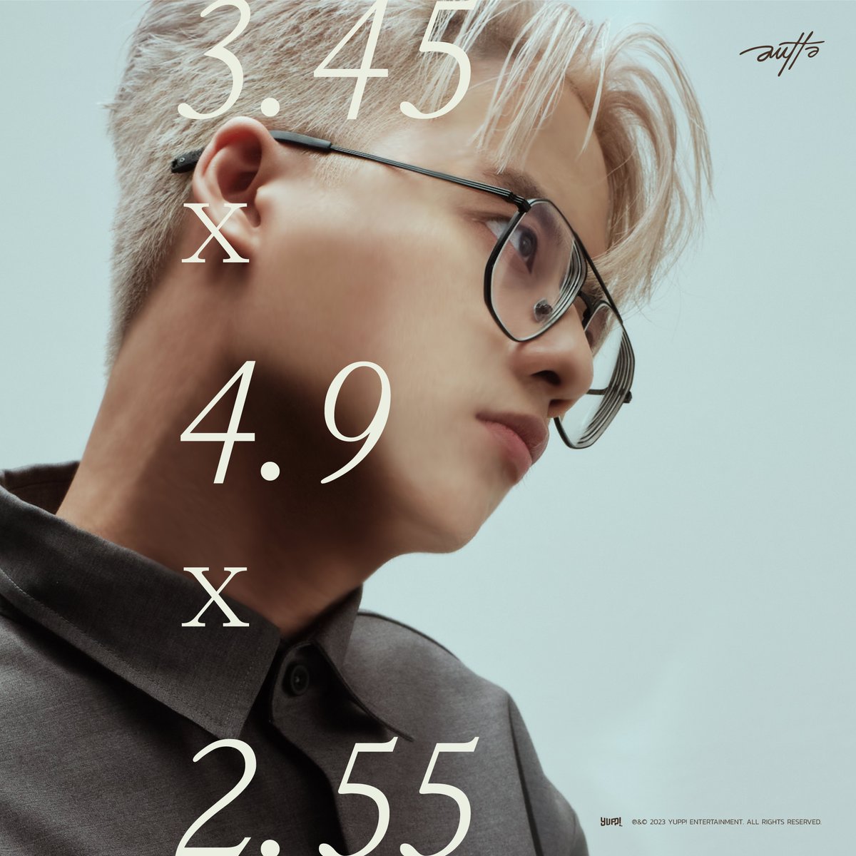 auttakornnn's tweet image. 3 . 4 5   x   4 . 9   x   2 . 5 5

#AUTTA1stAlbum