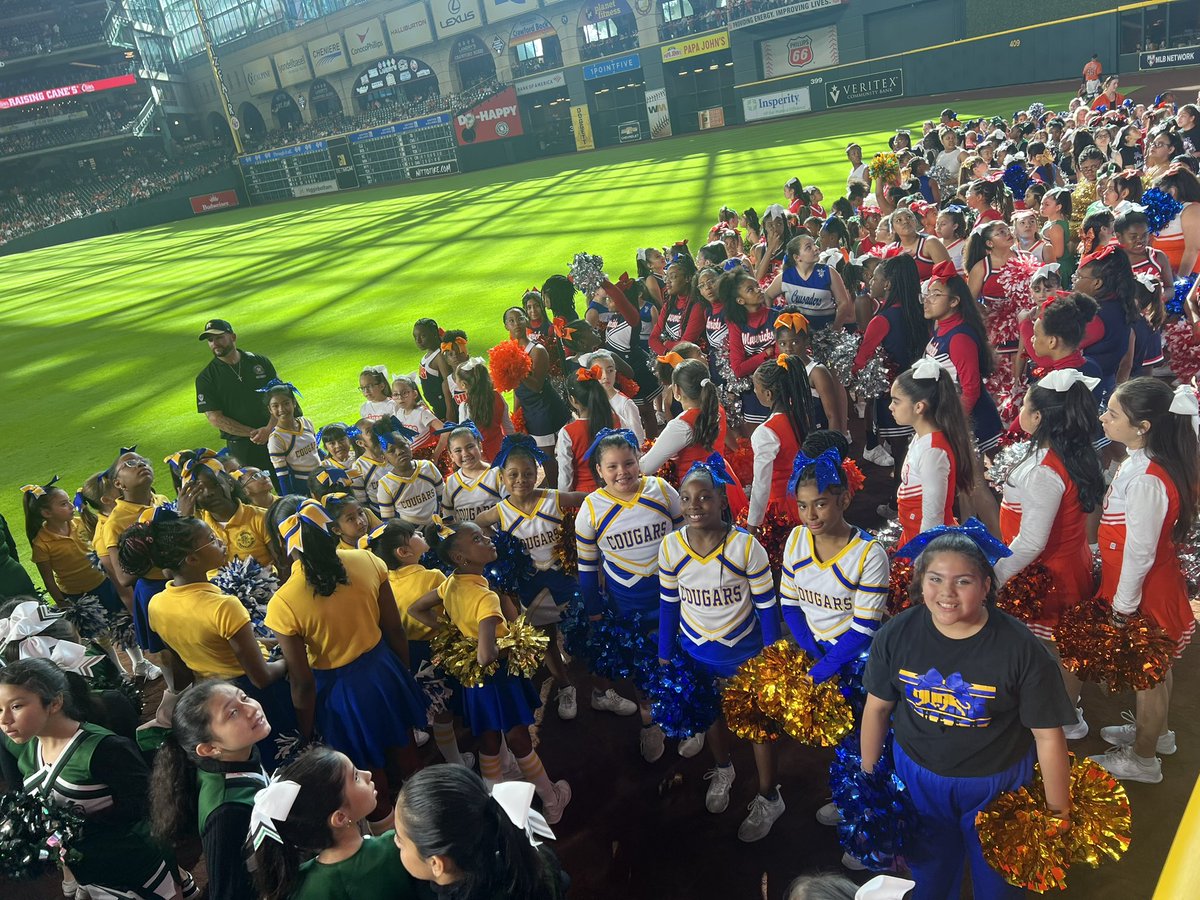 MacKenzie Robbins tweet media