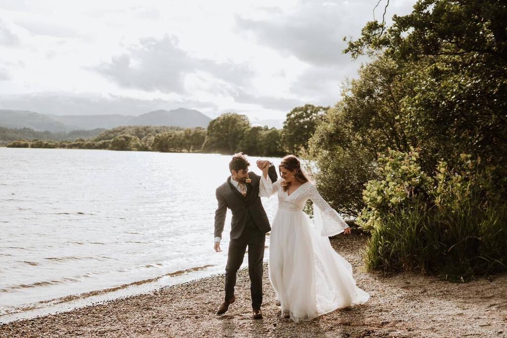 🙌 Supplier Shoutout 📢

📸💍 We have had the pleasure of working with the incredible @chicphotobyjacqui at many beautiful weddings! Jacqui's ability to capture truly natural and candid moments is nothing short of amazing. The photos radiate love, joy, a… instagr.am/p/CrswgYwKIeR/