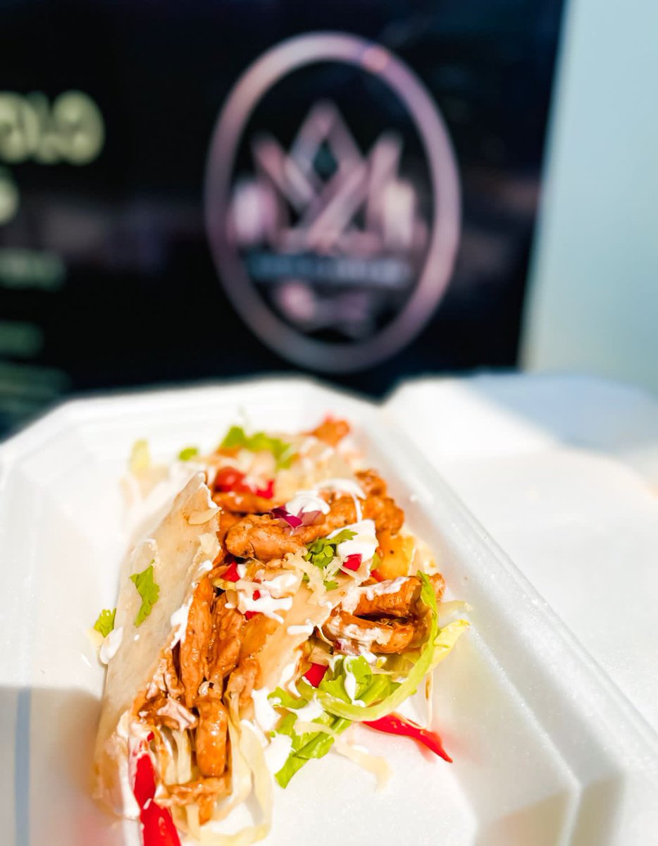 bathabiledlodlo's tweet image. Got to experience my first stall at #CookOutSunday, what a fun experience. 

#TheDlodloServing 
#PrivateCatering