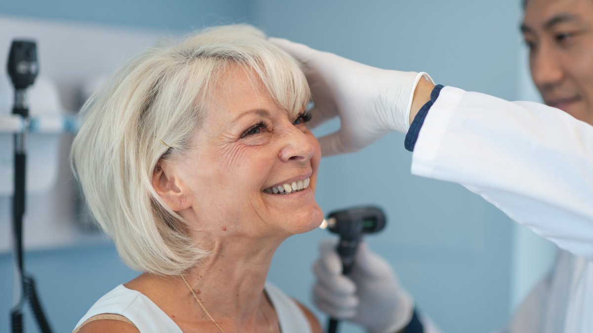 phonak's tweet photo. May is Better Hearing and Speech Month! Treating #HearingLoss can positively impact social-emotional, cognitive and physical well-being. Learn more about the importance of hearing health: https://t.co/ykXAJJW0WP
#BHSM #WHWB https://t.co/p5aEmnnObg