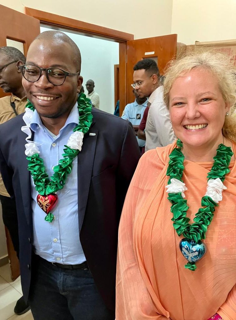 Many thanks to the Regional Council President and the Prefect of Ali Sabieh, for hosting the vaccine alliance <a href="/RoblehDr/">Dr Ahmed Robleh Abdilleh 🇩🇯</a> <a href="/MinSantedj/">Ministere de la Santé djibouti</a> <a href="/gavi/">Gavi, the Vaccine Alliance</a> <a href="/MaphosaThabani/">Thabani Maphosa</a> <a href="/UNICEFDjibouti/">UNICEF Djibouti</a> <a href="/WHODjibouti/">WHO Djibouti</a> <a href="/WorldBank/">WorldBank</a>
The visit will greatly contribute to finalizing the country's vaccination roadmap!