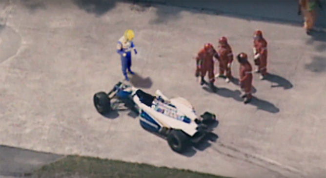 TozzaFla's tweet photo. 29 anos sem Ayrton Senna da Silva.

Cenas que todos gostaríamos de ter visto no dia 1o de maio de 1994...

#SennaVive https://t.co/adoTdw0R8a