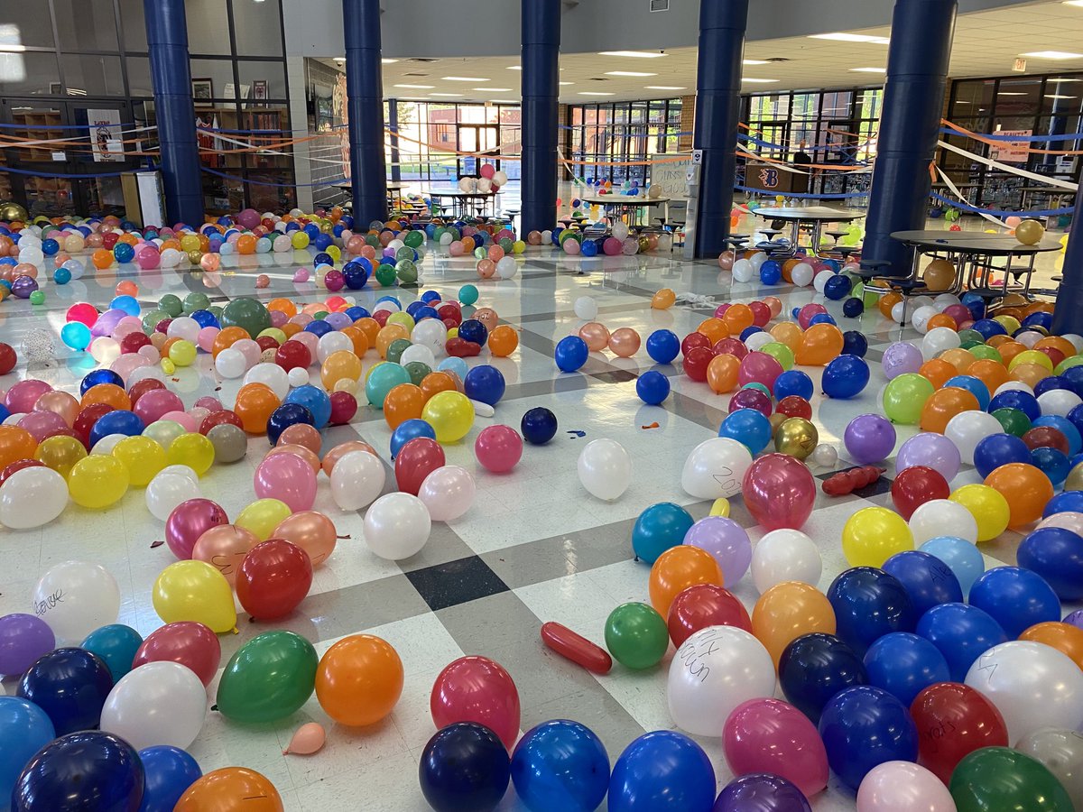 BHS Class of 2023 is the BEST 🔥🔥🔥⁦<a href="/bhs_smith/">Justin Smith</a>⁩