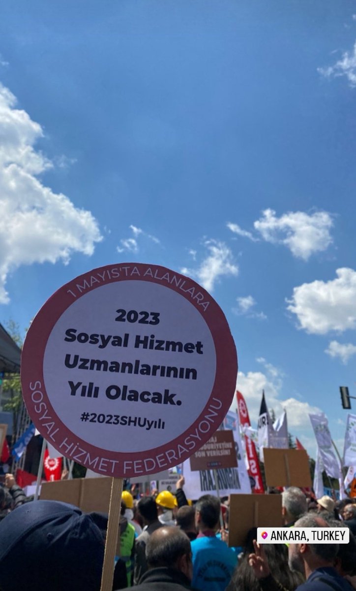 _shplatformu_'s tweet photo. İşçi ve Emekçi Bayramı kutlu olsun.
#1Mayıs https://t.co/5QnmwV7ThJ