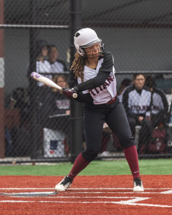 Game day! Your Titans head to Irondequoit for a divisional matchup today at 5pm. Come out to support Aaliyah Oliver and the rest of the girls! @greecearcadia @pickinsplinters <a href="/primetime585/">Darmadi P I J A T M A L A N G</a> @arhstitantv