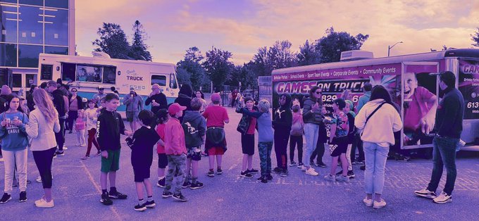 Attention! It's time to book your #May & #June #videogame #birthdayparties! Don't wait till the last minute, spaces are filling up fast. Get your #game on and #booknow! 🎮🎉 #videogames #videogametruck  #Ottawa #Orleans #Kanata #Kars #Embrum #CarletonPlace #MayDay #May1st