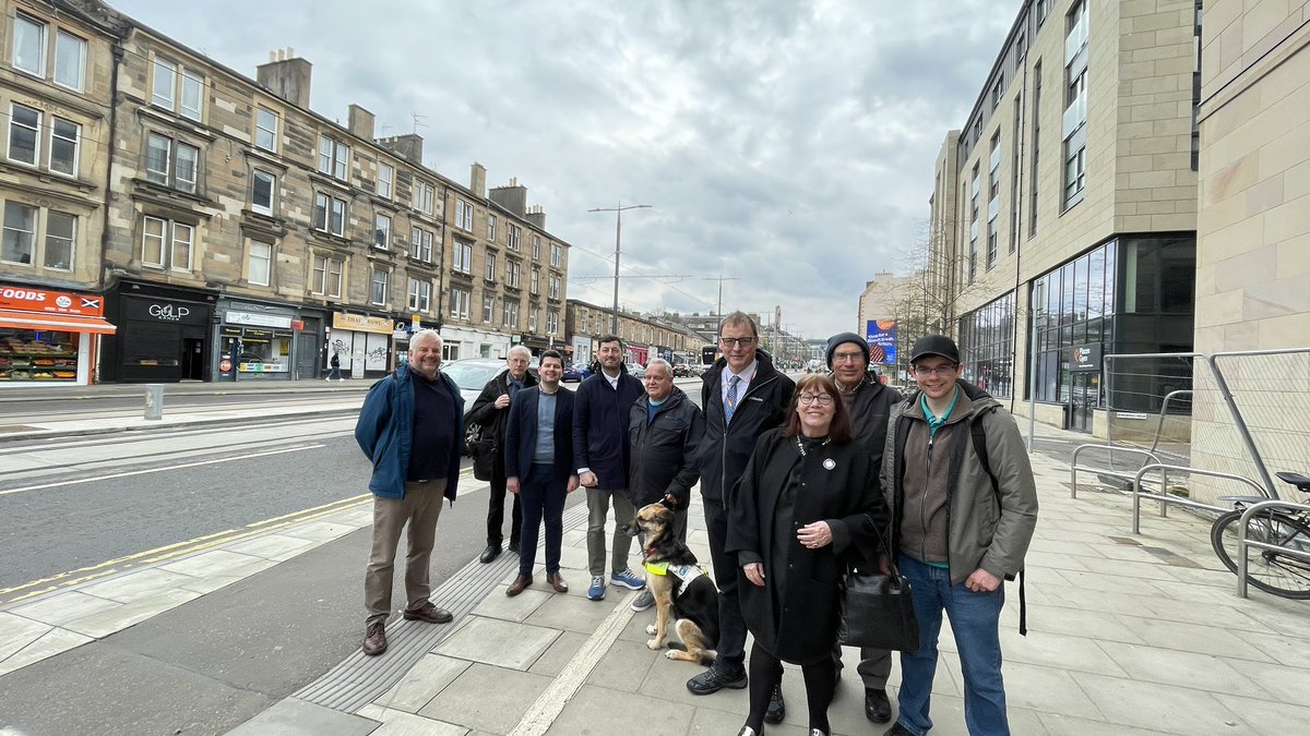 Big thank you to local community cllrs for again joining CEC leader @cllrcammyday, TEC convenor @CllrScottArthur & @susan4leithwalk, @james_dalgleish & I assess works down Elm Row & Leith Walk on Fri + discuss future works post-June.