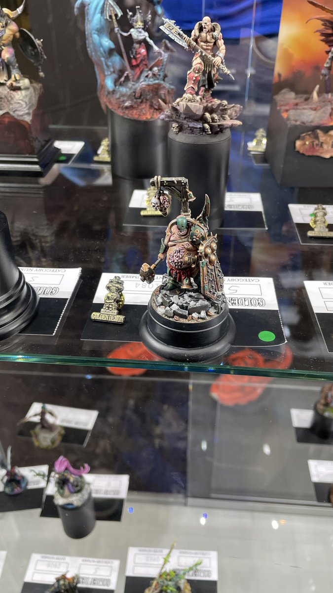 RedBristles's tweet photo. Incredibly happy to have been awarded a pin at #GoldenDemon this year, childhood dream come true! Wouldn’t have been possible without @DarrenLatham’s awesome #lordofblightsmasterclass either! #warhammerfest2023 https://t.co/XZV8t2qcqA