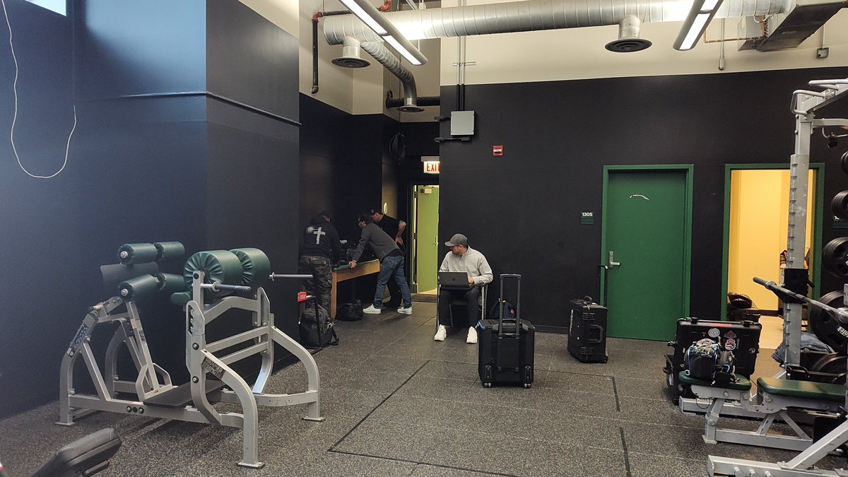 ErinSteva's tweet photo. Excited to host Scratch Films who are filming @ChicagoState DI golf teams! https://t.co/GR7lWlOtTa