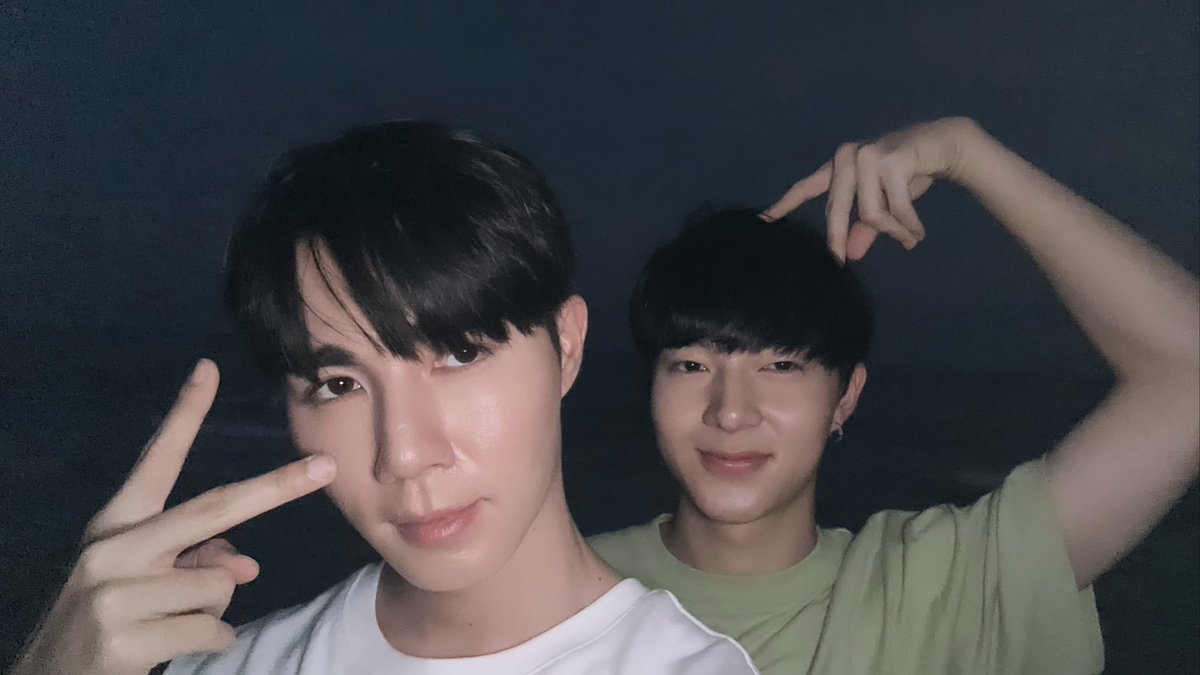 AfternoonZeeNew's tweet photo. "ลิขสิทธิ์ของซีพฤกษ์" 

꒰ #ZeeNuNew #ซนซน ꒱ https://t.co/ldWpbBPJOo