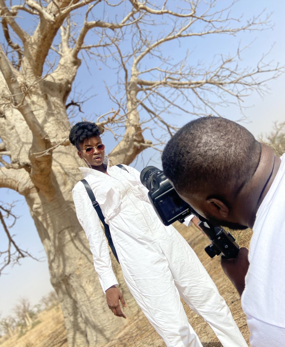 « Que la peur et l’échec ne vous empêche pas de faire ce qui vous importe vraiment »
Bonne fête du travail 
#QueenMama