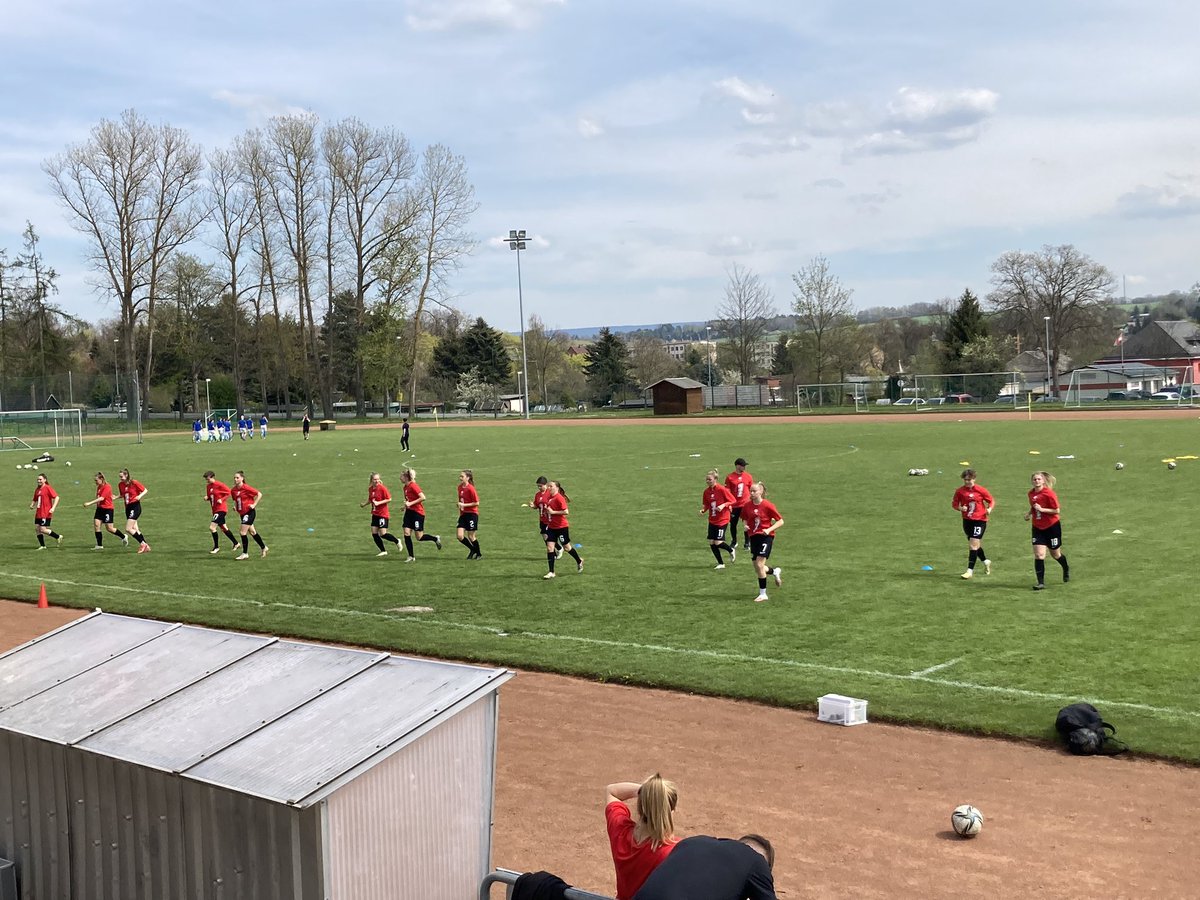 HenzeJens's tweet photo. #Matchday #RBLFrauen2
#cfcRBL #SachsenPokalFrauen
Sachsenpokalfinale Frauen
(SFV Landespokal)
Chemnitzer FC - RB Leipzig II
Anpfiff im Elstertalstadion in Oelsnitz/Vogtland ist um 15:00 Uhr.
(Landesliga vs Regionalliga) https://t.co/jTD4rCslSL