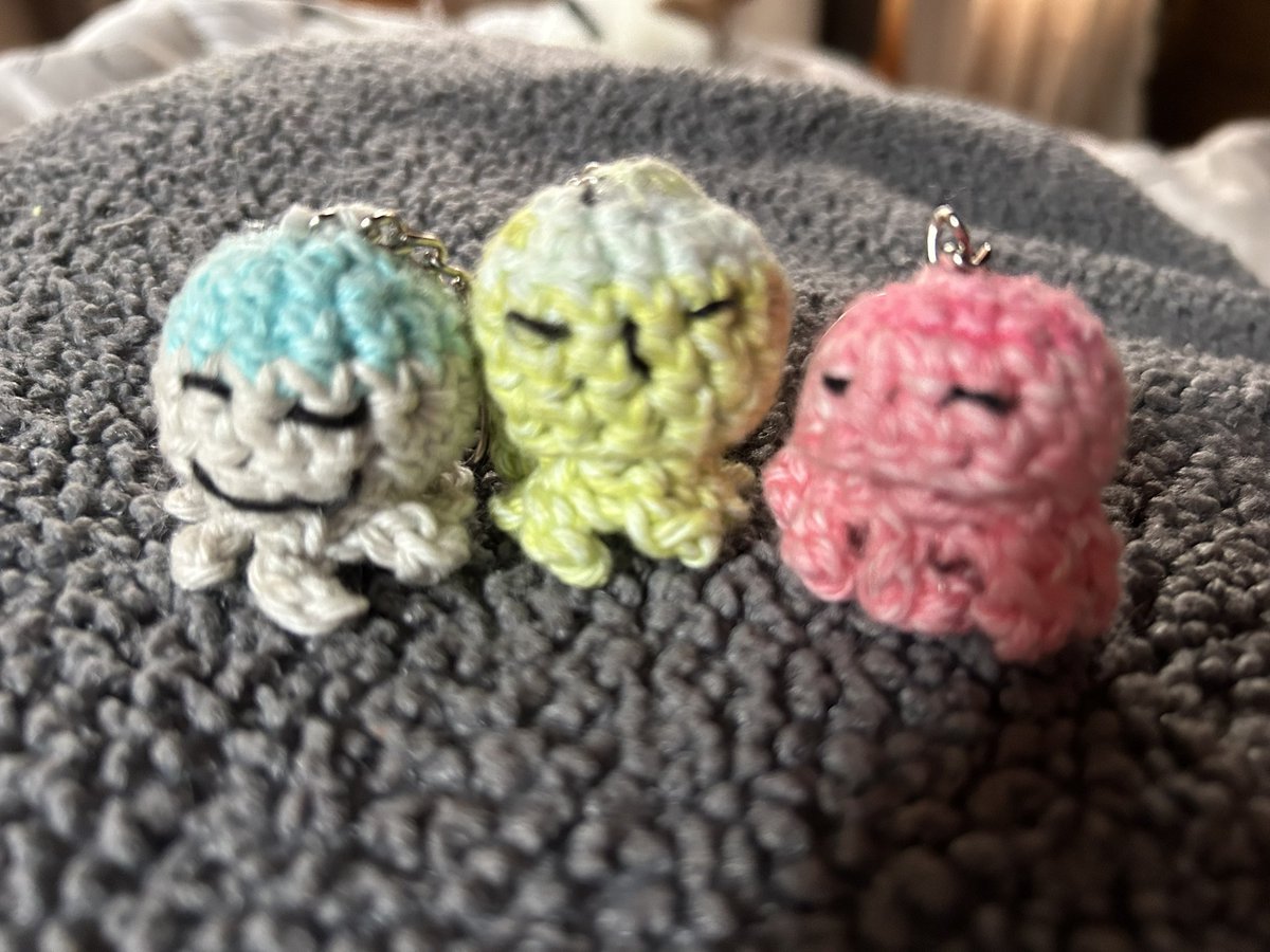 TheRealBJesse's tweet photo. I make keychains now https://t.co/PDh9kq0yNo https://t.co/LpivD2RlHY