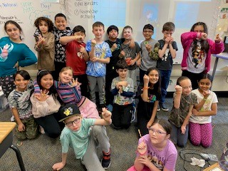 MrsProkuski211's tweet photo. F is for Friendship! Our class celebrated on Friday by making friendship bracelets. https://t.co/B3ryhkmqUM