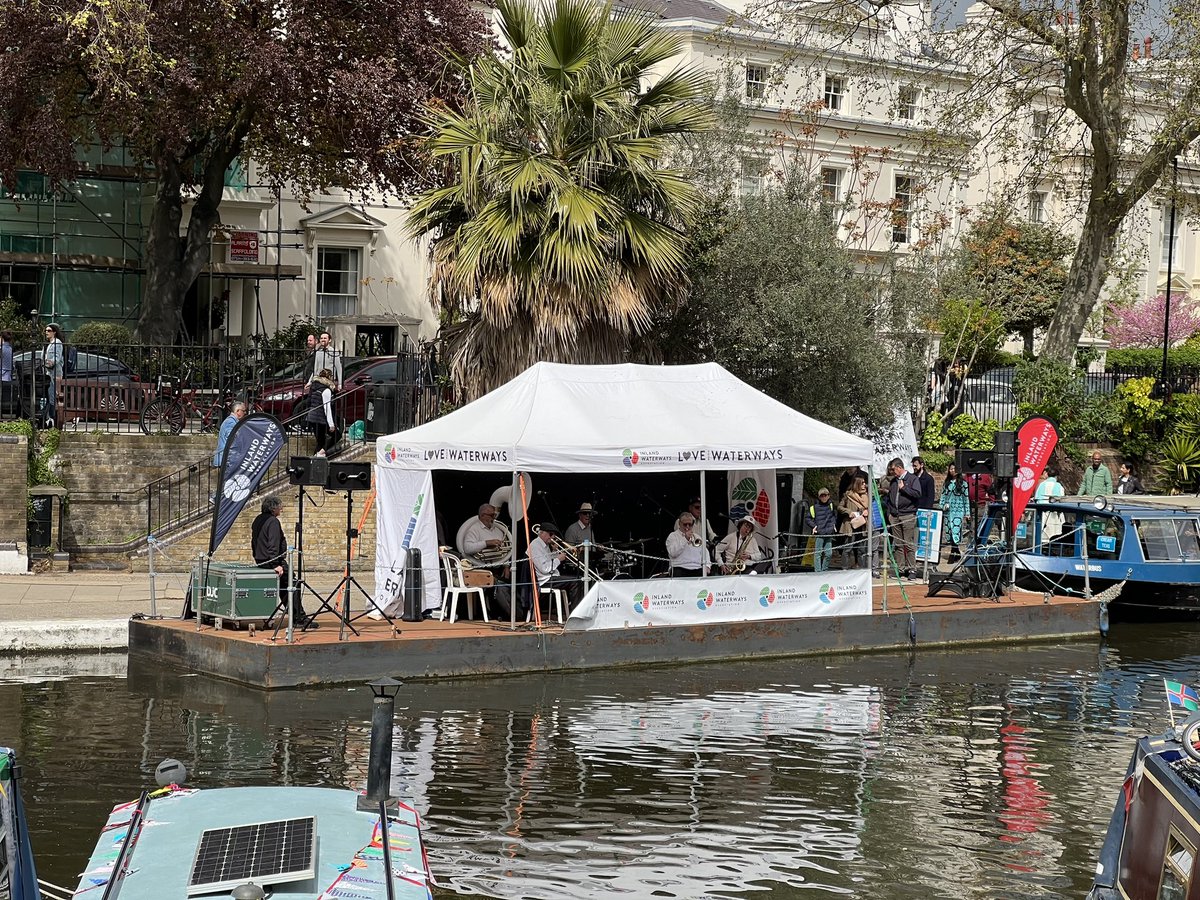 DJCtechs's tweet photo. Another event we do at @canalcavalcade is provide the PA for the “Music in the Pool” https://t.co/kZfqyhmqil