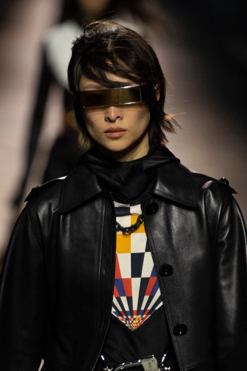 SorbetMag's tweet image. Creative director Nicolas Ghesquiere transcended style codes, vintage aesthetics and timeless silhouettes for @LouisVuitton Womens #PreFall2023...